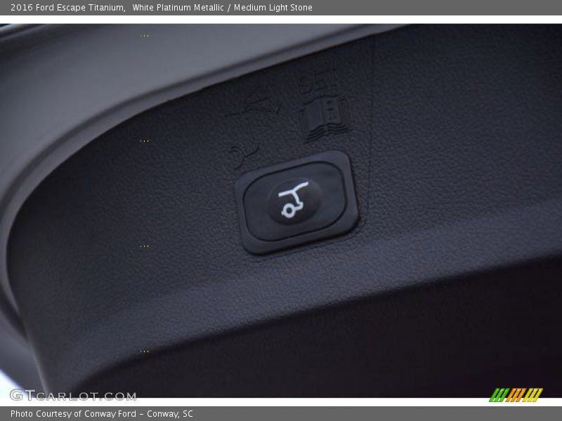 White Platinum Metallic / Medium Light Stone 2016 Ford Escape Titanium