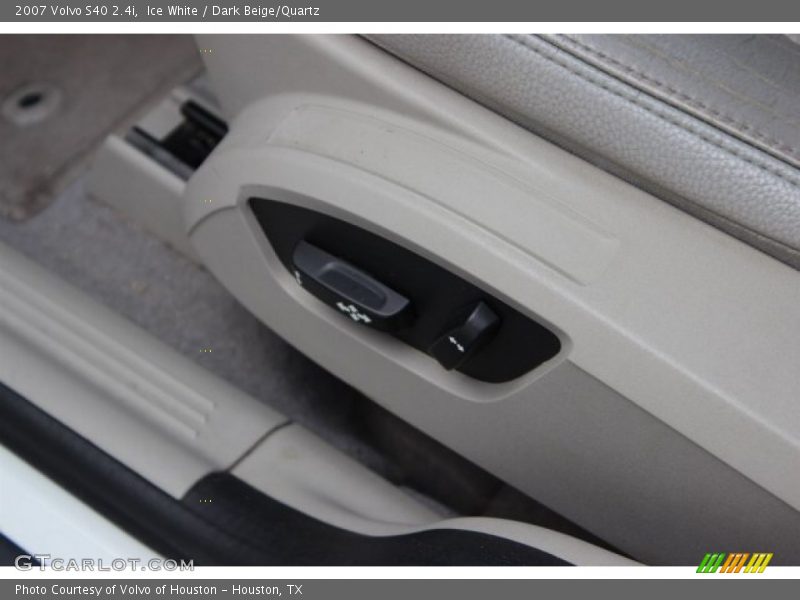 Ice White / Dark Beige/Quartz 2007 Volvo S40 2.4i