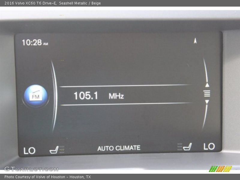 Seashell Metallic / Beige 2016 Volvo XC60 T6 Drive-E