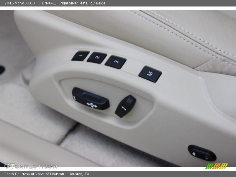 Bright Silver Metallic / Beige 2016 Volvo XC60 T5 Drive-E