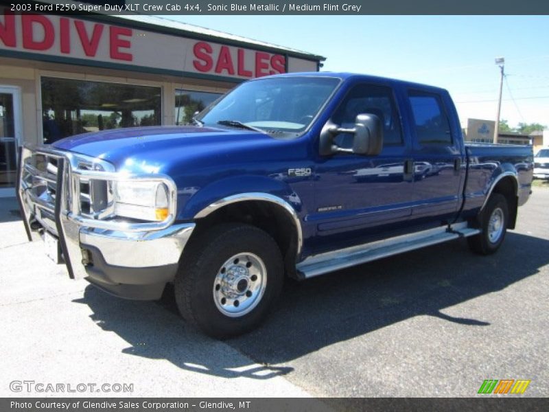 Sonic Blue Metallic / Medium Flint Grey 2003 Ford F250 Super Duty XLT Crew Cab 4x4