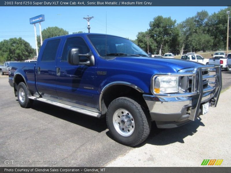 Front 3/4 View of 2003 F250 Super Duty XLT Crew Cab 4x4