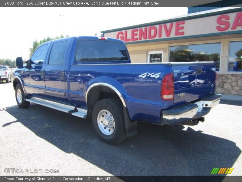 Sonic Blue Metallic / Medium Flint Grey 2003 Ford F250 Super Duty XLT Crew Cab 4x4