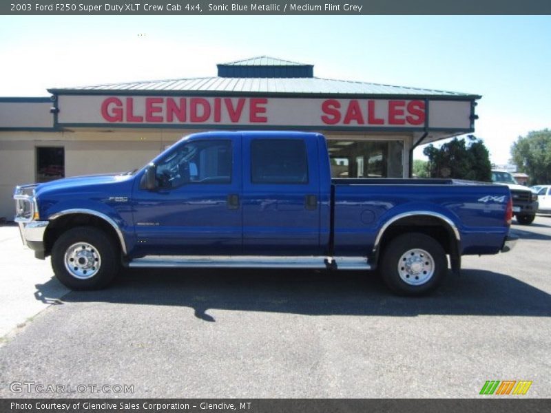 Sonic Blue Metallic / Medium Flint Grey 2003 Ford F250 Super Duty XLT Crew Cab 4x4