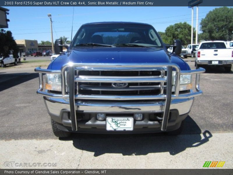 Sonic Blue Metallic / Medium Flint Grey 2003 Ford F250 Super Duty XLT Crew Cab 4x4