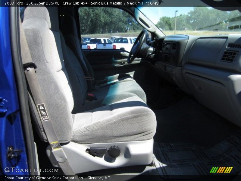 Sonic Blue Metallic / Medium Flint Grey 2003 Ford F250 Super Duty XLT Crew Cab 4x4