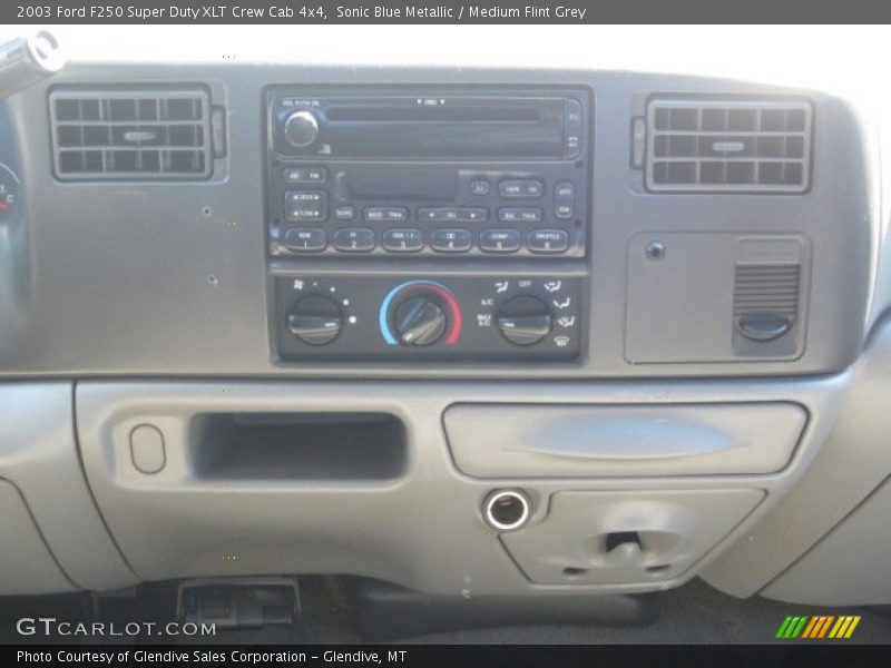 Sonic Blue Metallic / Medium Flint Grey 2003 Ford F250 Super Duty XLT Crew Cab 4x4