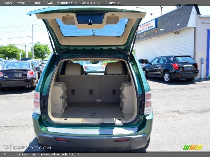 Meander Green Metallic / Light Cashmere 2005 Chevrolet Equinox LT AWD