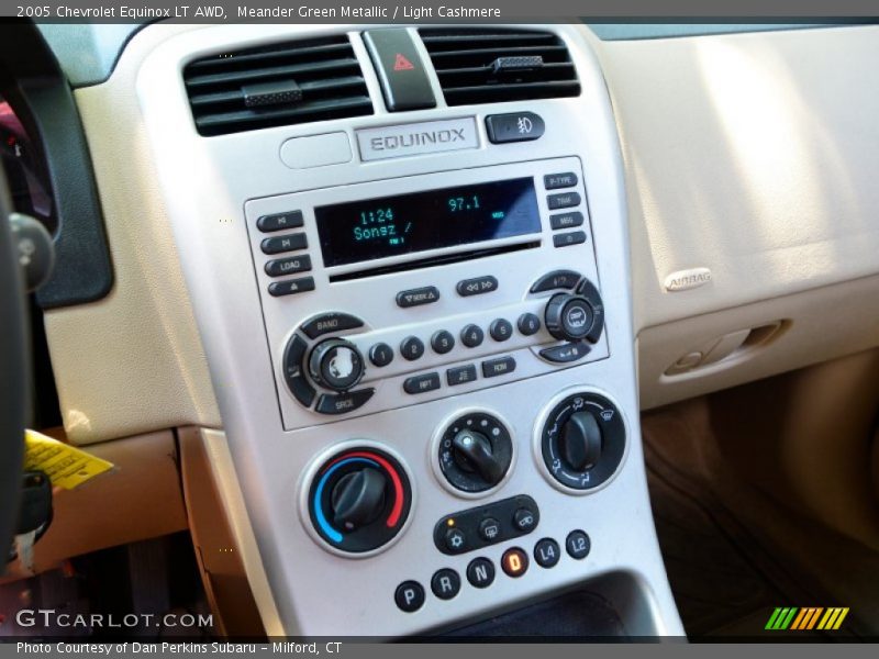 Meander Green Metallic / Light Cashmere 2005 Chevrolet Equinox LT AWD