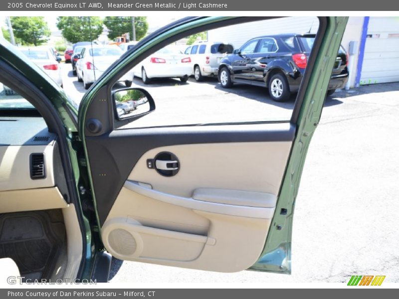 Meander Green Metallic / Light Cashmere 2005 Chevrolet Equinox LT AWD