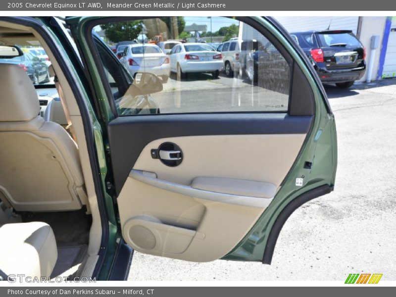 Meander Green Metallic / Light Cashmere 2005 Chevrolet Equinox LT AWD