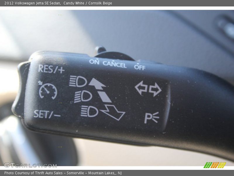 Candy White / Cornsilk Beige 2012 Volkswagen Jetta SE Sedan