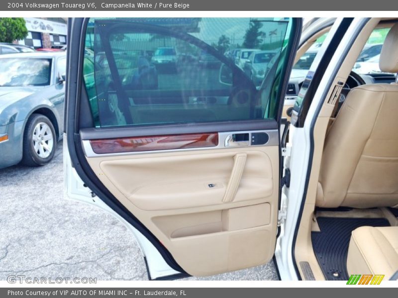 Campanella White / Pure Beige 2004 Volkswagen Touareg V6
