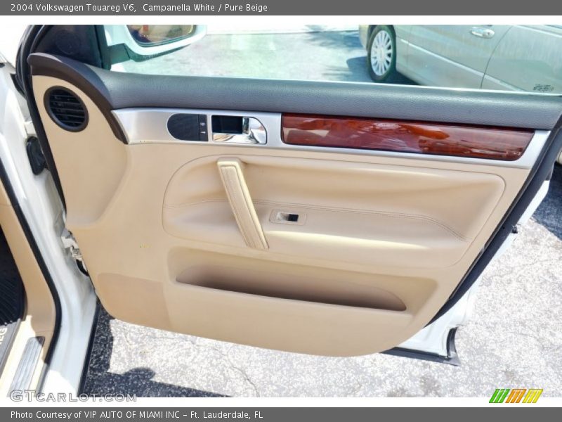 Campanella White / Pure Beige 2004 Volkswagen Touareg V6