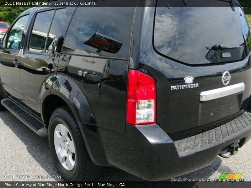 Super Black / Graphite 2011 Nissan Pathfinder S