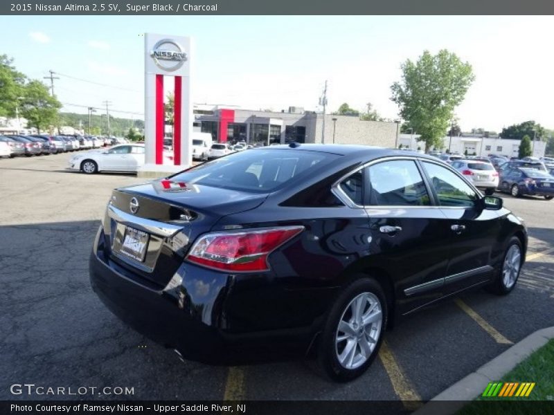 Super Black / Charcoal 2015 Nissan Altima 2.5 SV