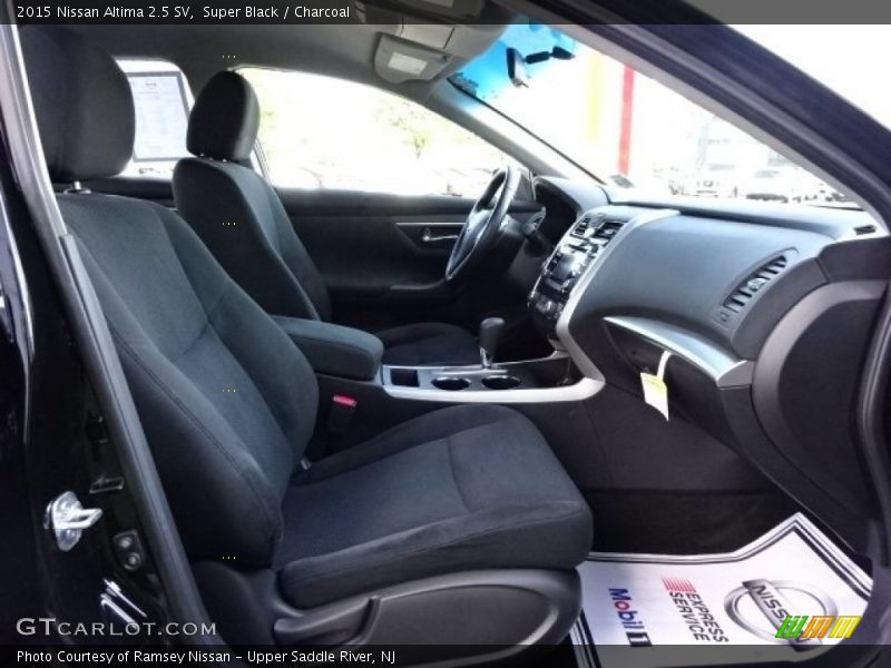 Super Black / Charcoal 2015 Nissan Altima 2.5 SV