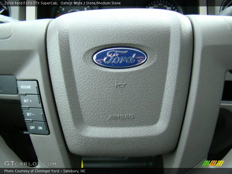 Oxford White / Stone/Medium Stone 2009 Ford F150 STX SuperCab