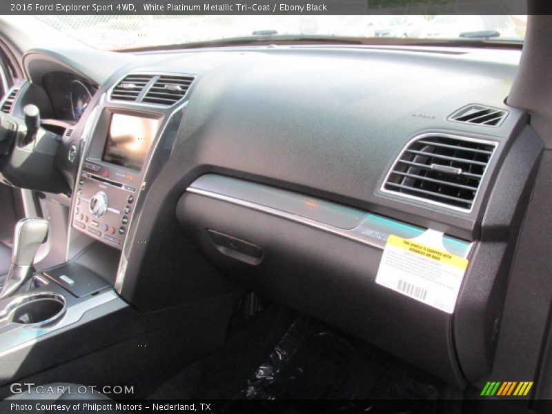 White Platinum Metallic Tri-Coat / Ebony Black 2016 Ford Explorer Sport 4WD