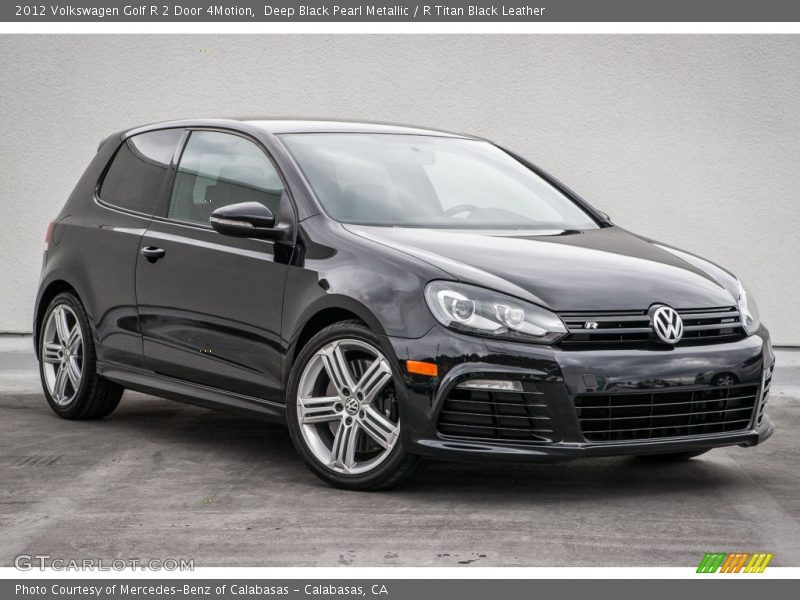 Deep Black Pearl Metallic / R Titan Black Leather 2012 Volkswagen Golf R 2 Door 4Motion
