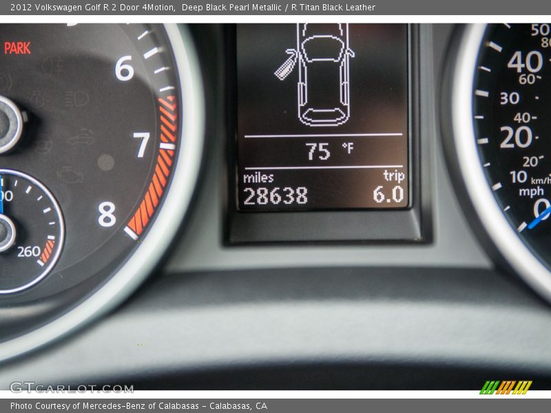 Deep Black Pearl Metallic / R Titan Black Leather 2012 Volkswagen Golf R 2 Door 4Motion