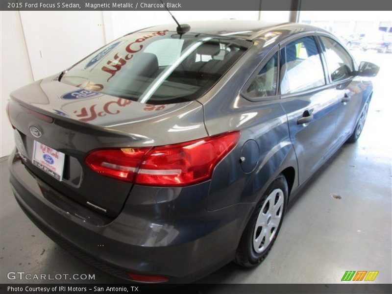 Magnetic Metallic / Charcoal Black 2015 Ford Focus S Sedan