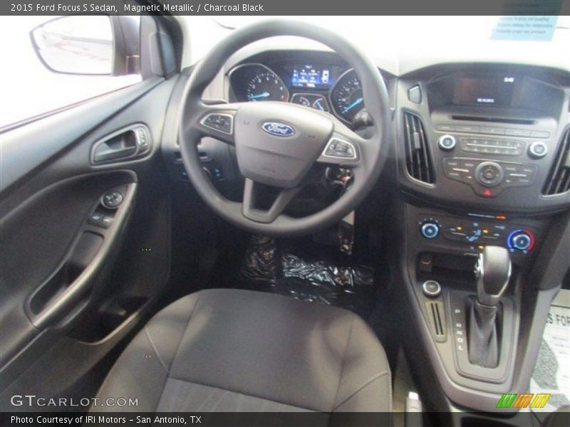 Magnetic Metallic / Charcoal Black 2015 Ford Focus S Sedan