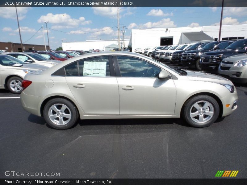Champagne Silver Metallic / Jet Black 2016 Chevrolet Cruze Limited LT