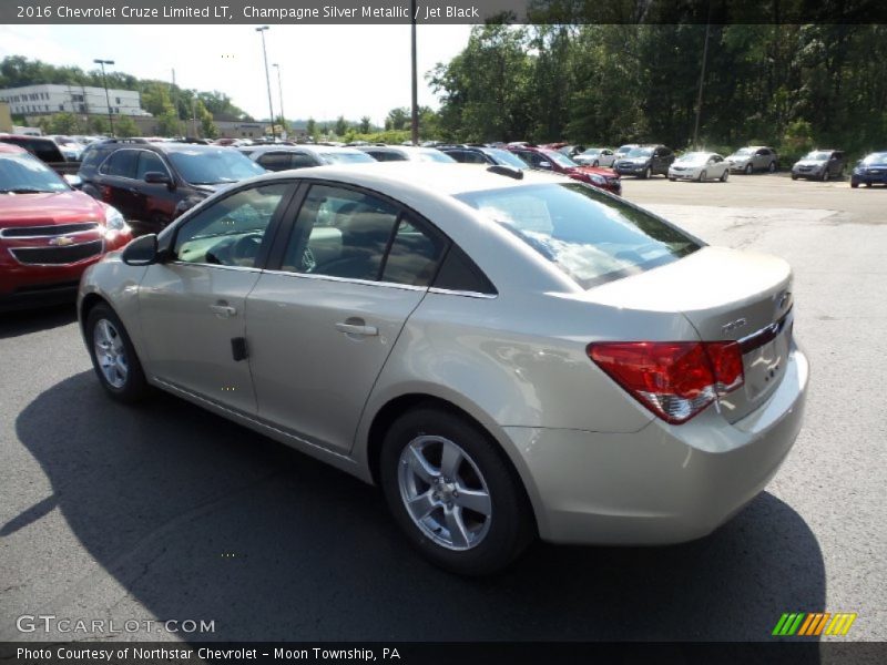 Champagne Silver Metallic / Jet Black 2016 Chevrolet Cruze Limited LT