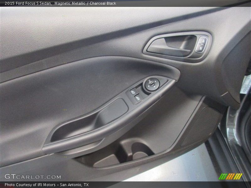 Magnetic Metallic / Charcoal Black 2015 Ford Focus S Sedan