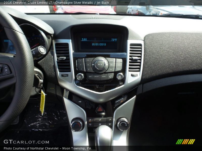 Champagne Silver Metallic / Jet Black 2016 Chevrolet Cruze Limited LT