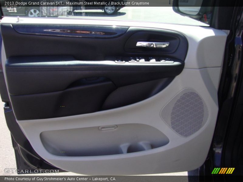 Maximum Steel Metallic / Black/Light Graystone 2013 Dodge Grand Caravan SXT