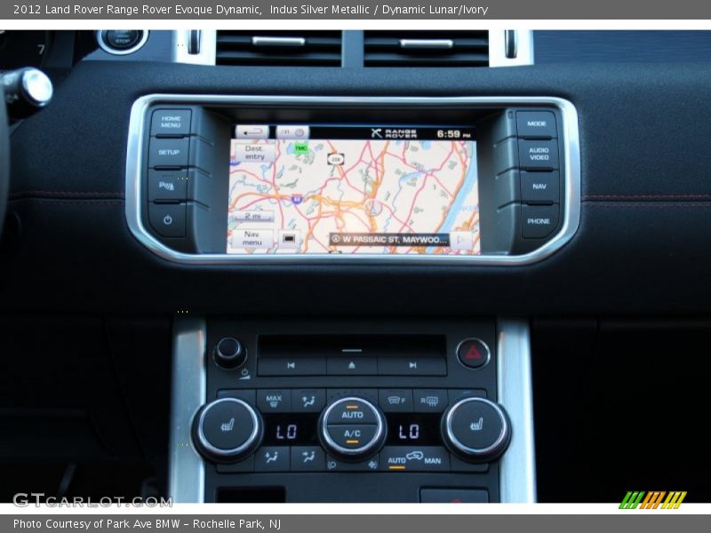 Indus Silver Metallic / Dynamic Lunar/Ivory 2012 Land Rover Range Rover Evoque Dynamic