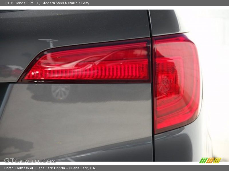 Modern Steel Metallic / Gray 2016 Honda Pilot EX