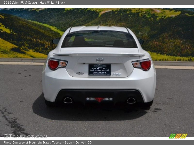 Halo White / Black 2016 Scion FR-S Coupe
