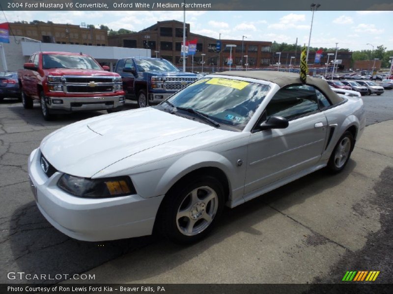 Oxford White / Medium Parchment 2004 Ford Mustang V6 Convertible