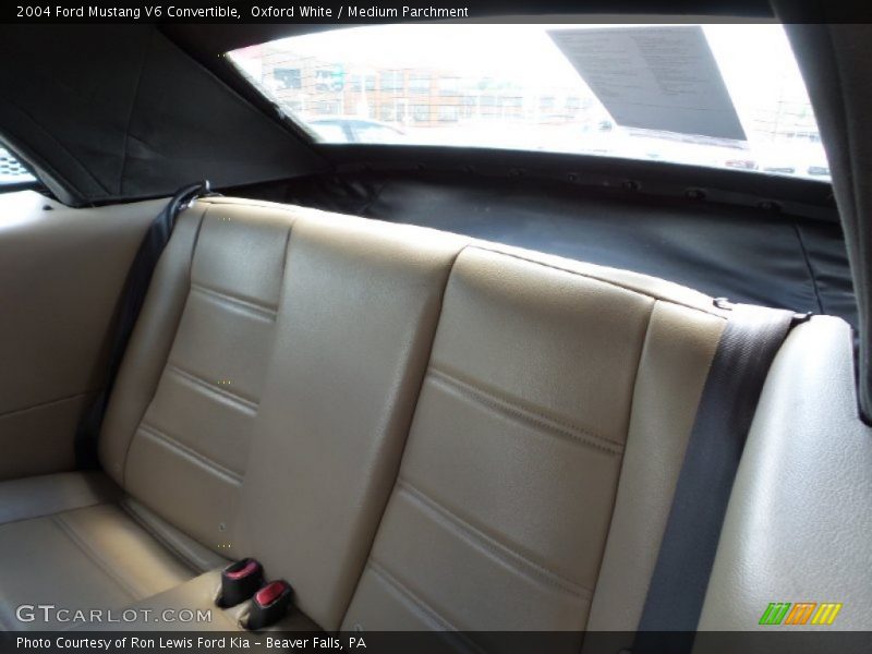Oxford White / Medium Parchment 2004 Ford Mustang V6 Convertible