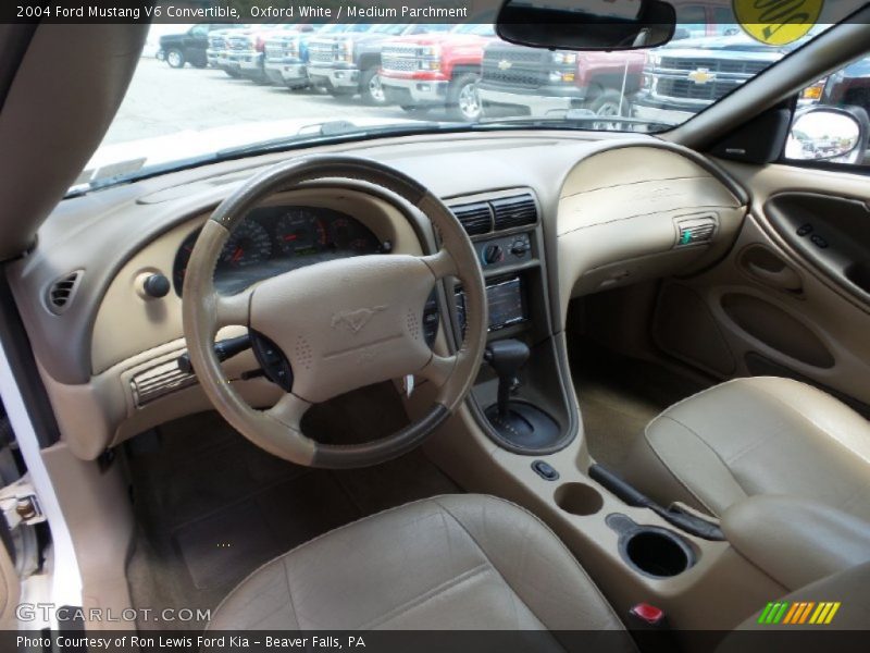 Oxford White / Medium Parchment 2004 Ford Mustang V6 Convertible