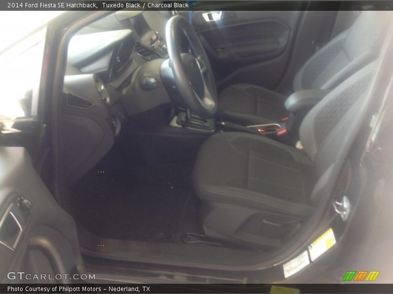 Tuxedo Black / Charcoal Black 2014 Ford Fiesta SE Hatchback