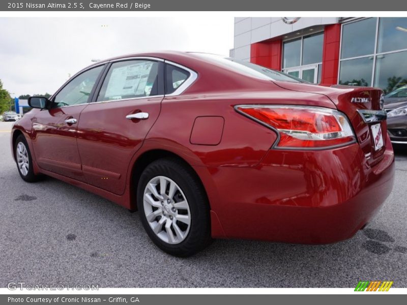 Cayenne Red / Beige 2015 Nissan Altima 2.5 S