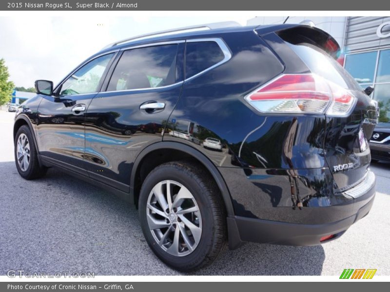 Super Black / Almond 2015 Nissan Rogue SL