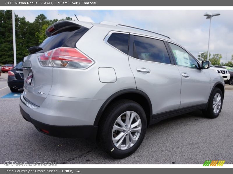 Brilliant Silver / Charcoal 2015 Nissan Rogue SV AWD