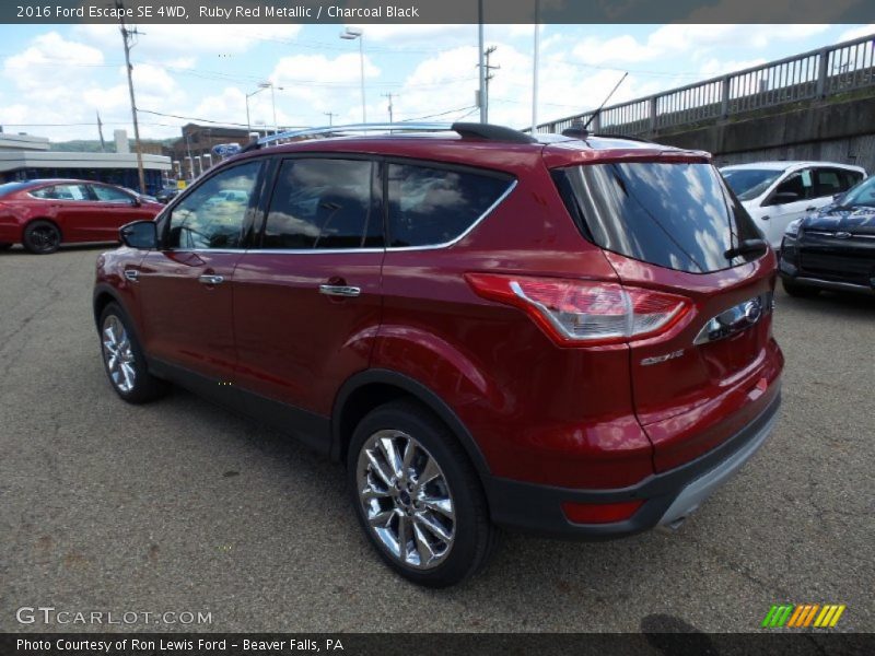 Ruby Red Metallic / Charcoal Black 2016 Ford Escape SE 4WD