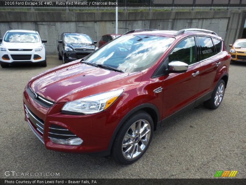 Ruby Red Metallic / Charcoal Black 2016 Ford Escape SE 4WD