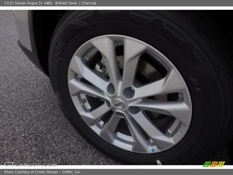 Brilliant Silver / Charcoal 2015 Nissan Rogue SV AWD