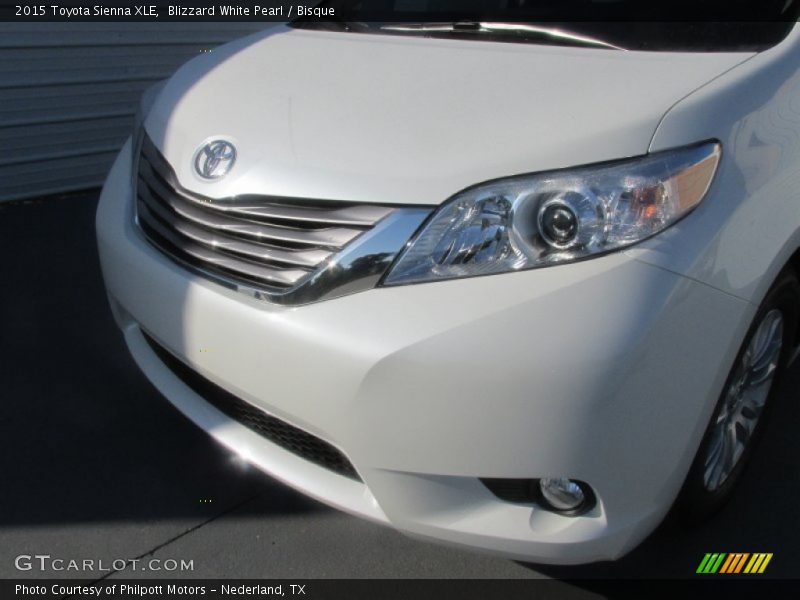 Blizzard White Pearl / Bisque 2015 Toyota Sienna XLE