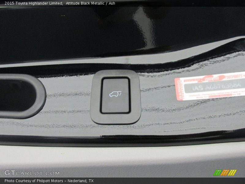 Attitude Black Metallic / Ash 2015 Toyota Highlander Limited