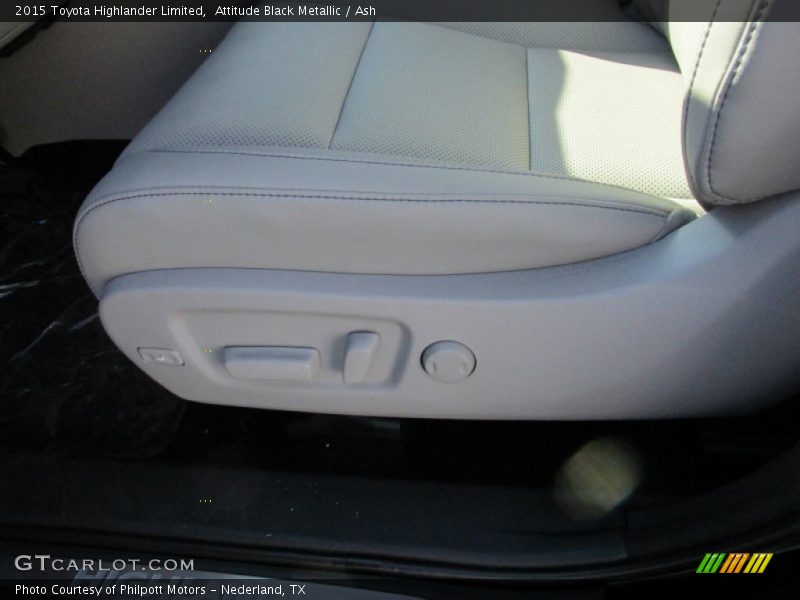 Attitude Black Metallic / Ash 2015 Toyota Highlander Limited