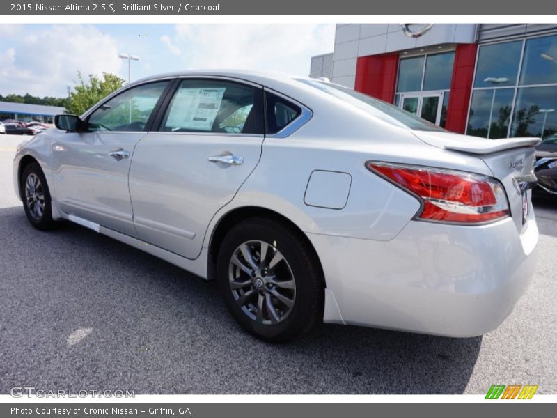 Brilliant Silver / Charcoal 2015 Nissan Altima 2.5 S