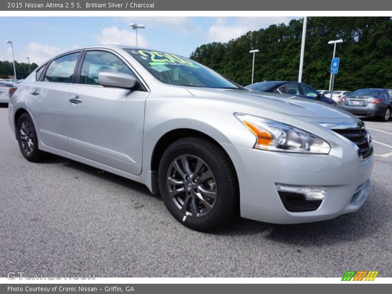 Brilliant Silver / Charcoal 2015 Nissan Altima 2.5 S